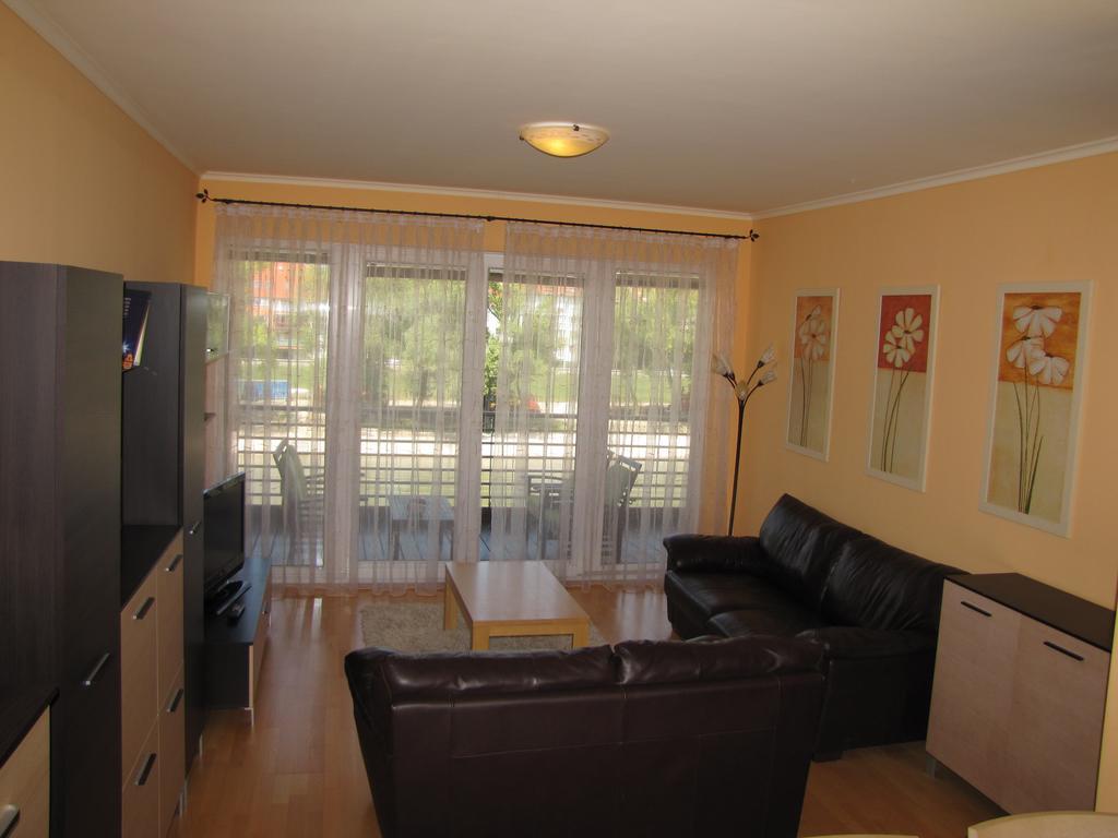 Dunalux Apartman Győr Rom bilde