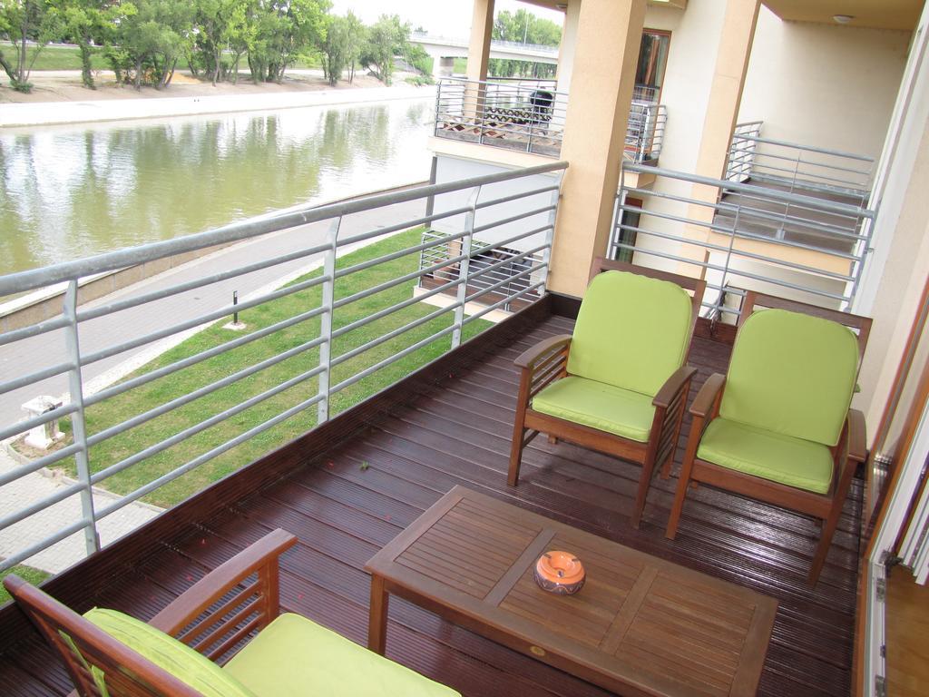 Dunalux Apartman Győr Rom bilde
