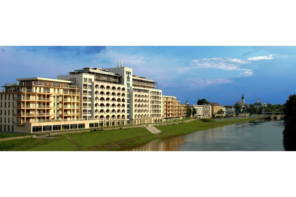 Dunalux Apartman Győr Rom bilde